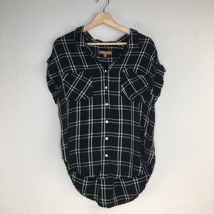 JACKS girlfriend black white striped button up